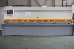 4M logam hidrolik mesin geser