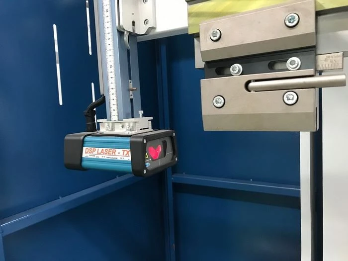 Italy made DSP Laser guarding for Yawei ahyw 400t4m cnc press brake sheet bending machine Italy made DSP Laser guarding for Yawei ahyw 400t4m cnc press brake sheet bending machine